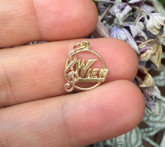 Vintage Notenschlüssel Anhänger „Wien“ in 585 Gold | VINTAGE SISSI