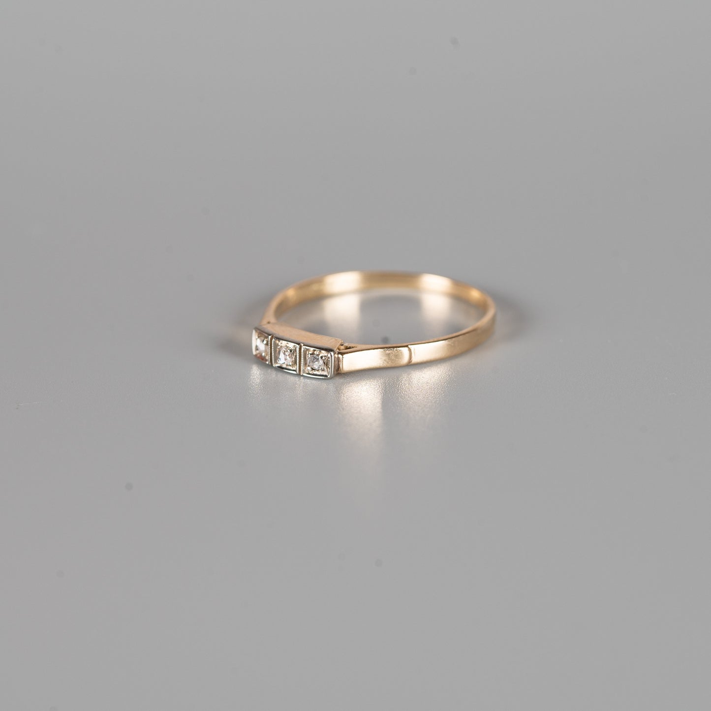 Antiker Jugendstil-Ring aus 585 Gold mit 3 Rosenschliff-Diamanten | Wien um 1900–1920