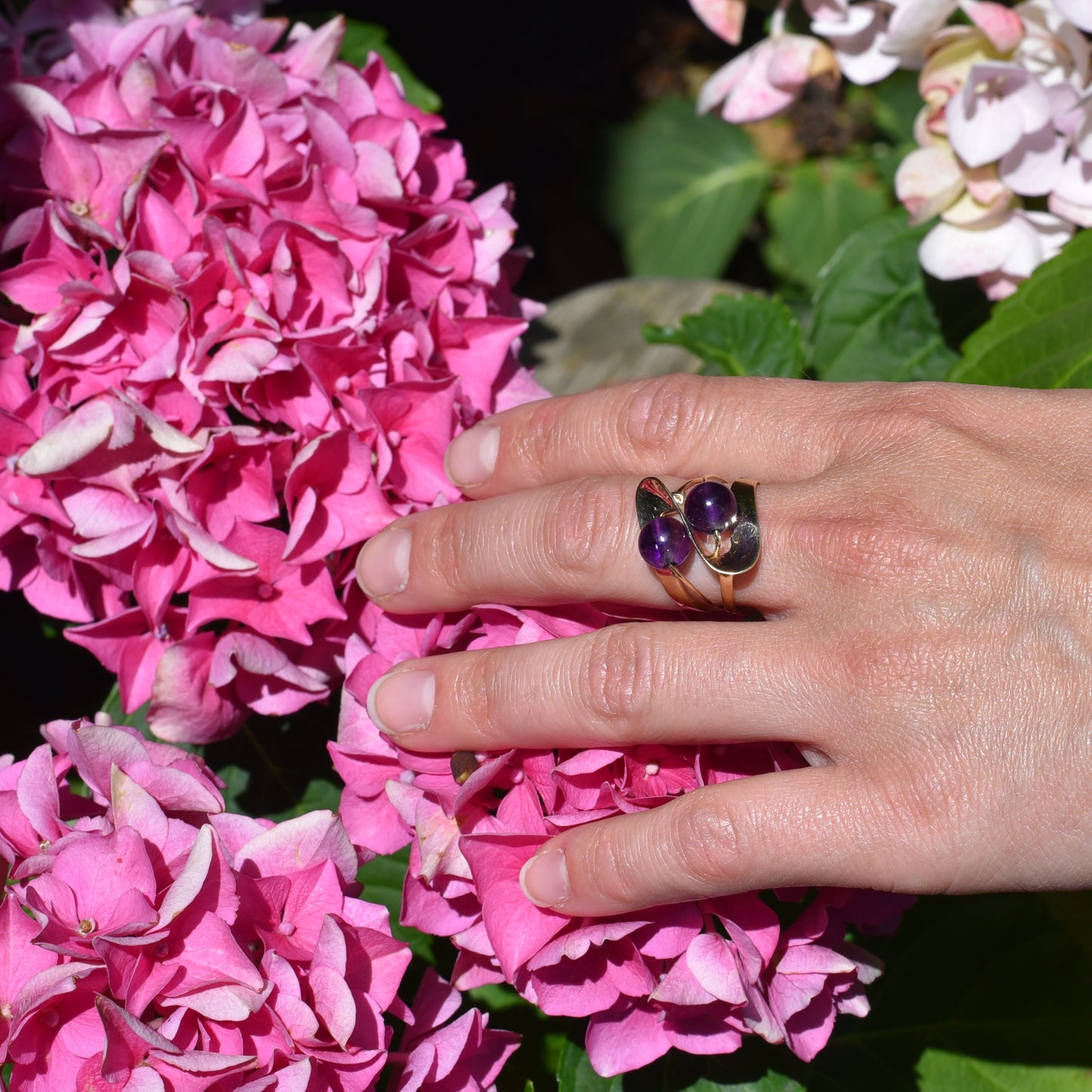 Massiver Vintage Cocktail-Ring mit Amethyst-Kugeln in 14 Karat Gold | VINTAGE SISSI