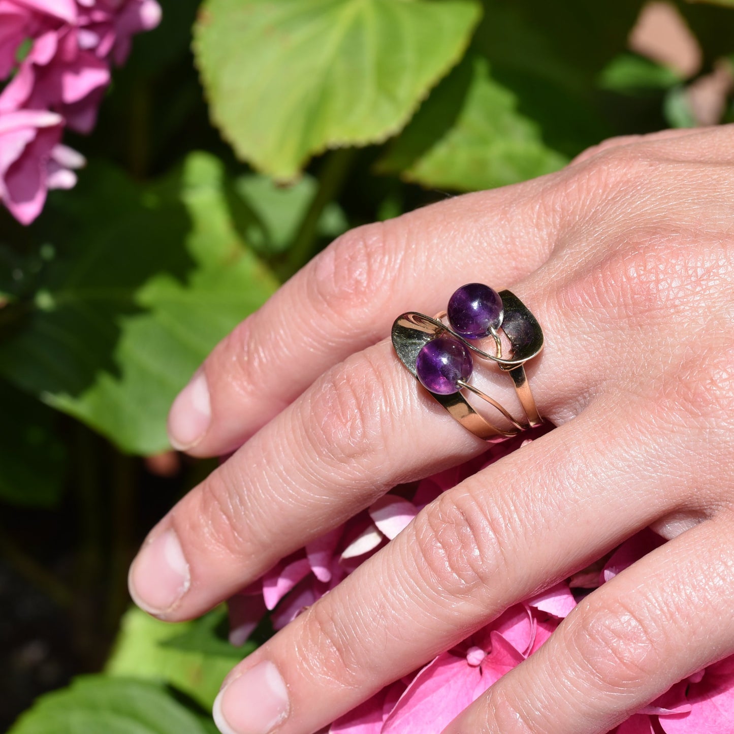 Massiver Vintage Cocktail-Ring mit Amethyst-Kugeln in 14 Karat Gold | VINTAGE SISSI
