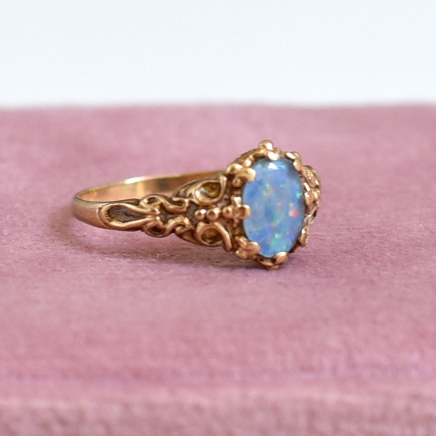 Antiker Opal-Triplette Ring in 9 Karat Gold | England | VINTAGE SISSI
