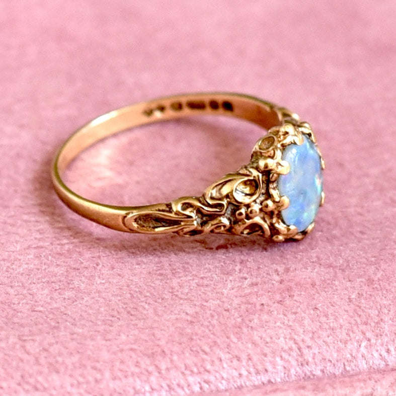 Antiker Opal-Triplette Ring in 9 Karat Gold | England | VINTAGE SISSI