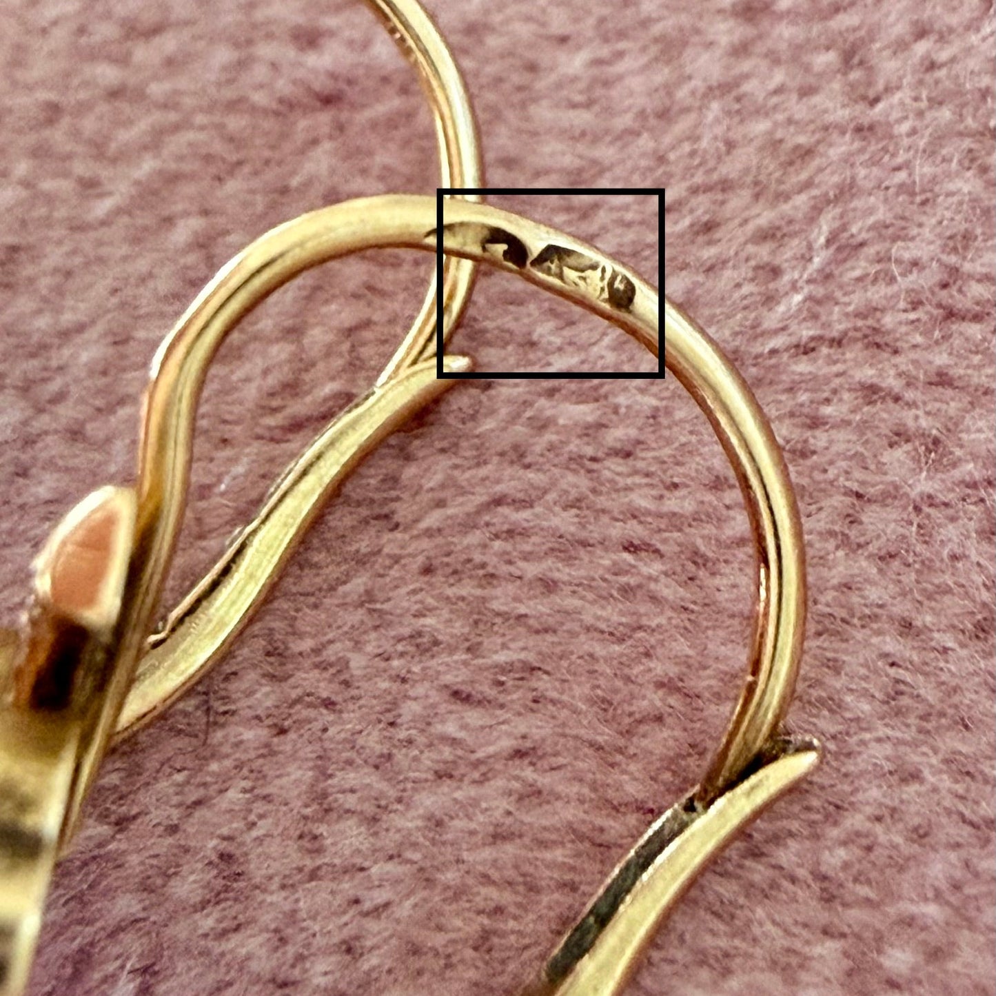 Antike Ohrhänger aus 14 Karat Gold im Glücksklee-Design