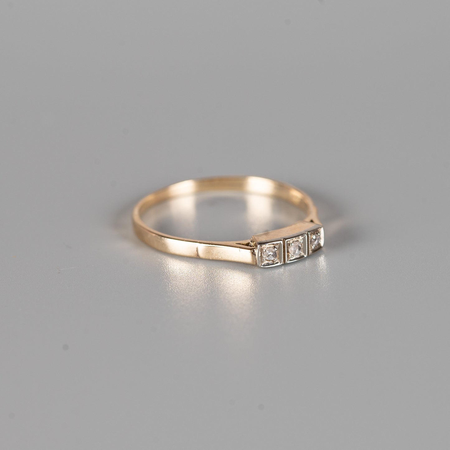 Antiker Jugendstil-Ring aus 585 Gold mit 3 Rosenschliff-Diamanten | Wien um 1900–1920