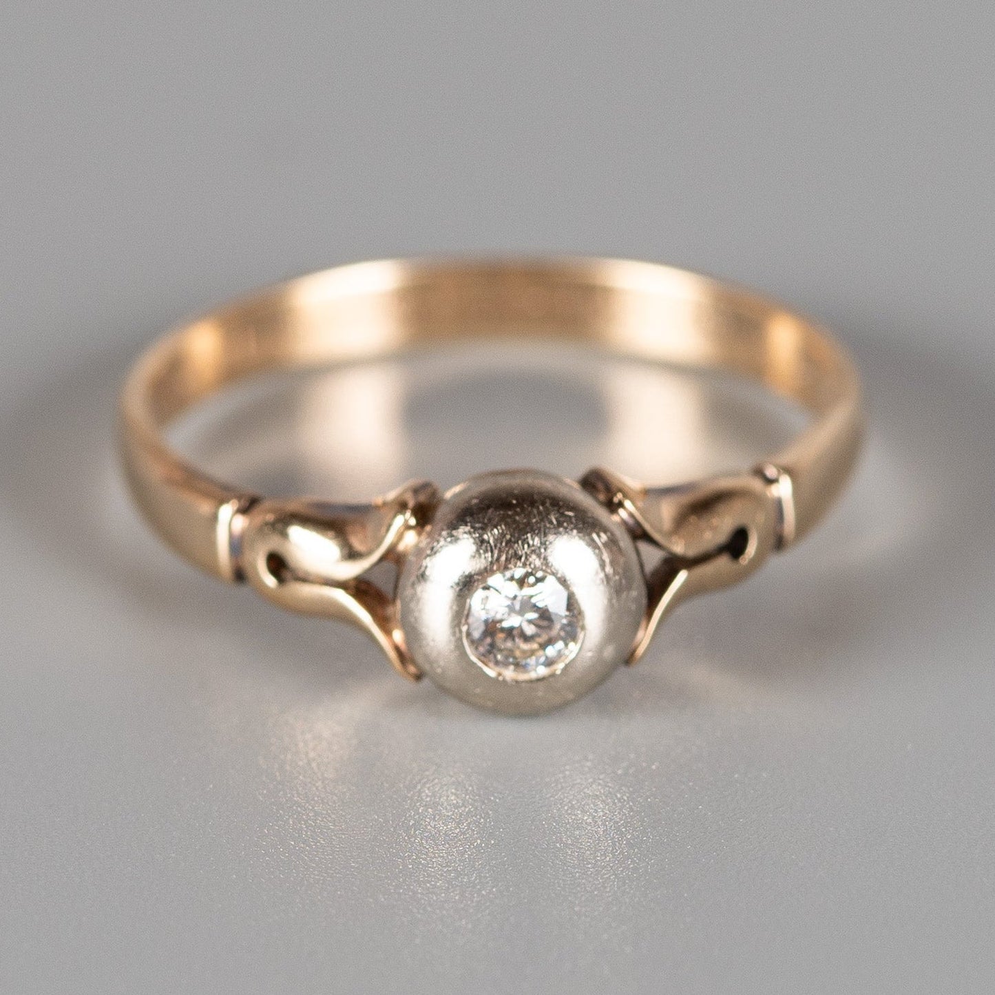 Antiker Diamantring mit Altschliff-Diamant in 585 Gold – Jugendstil bis frühe Art Déco Zeit