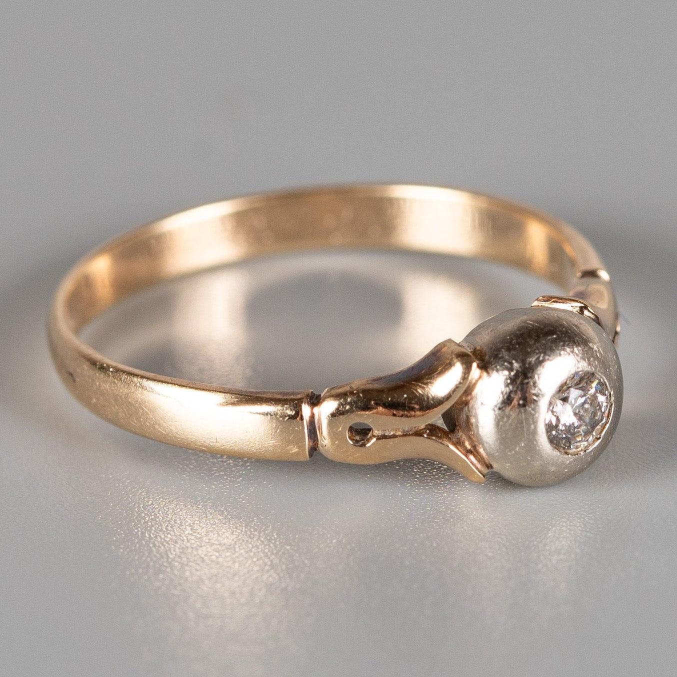 Antiker Diamantring mit Altschliff-Diamant in 585 Gold – Jugendstil bis frühe Art Déco Zeit