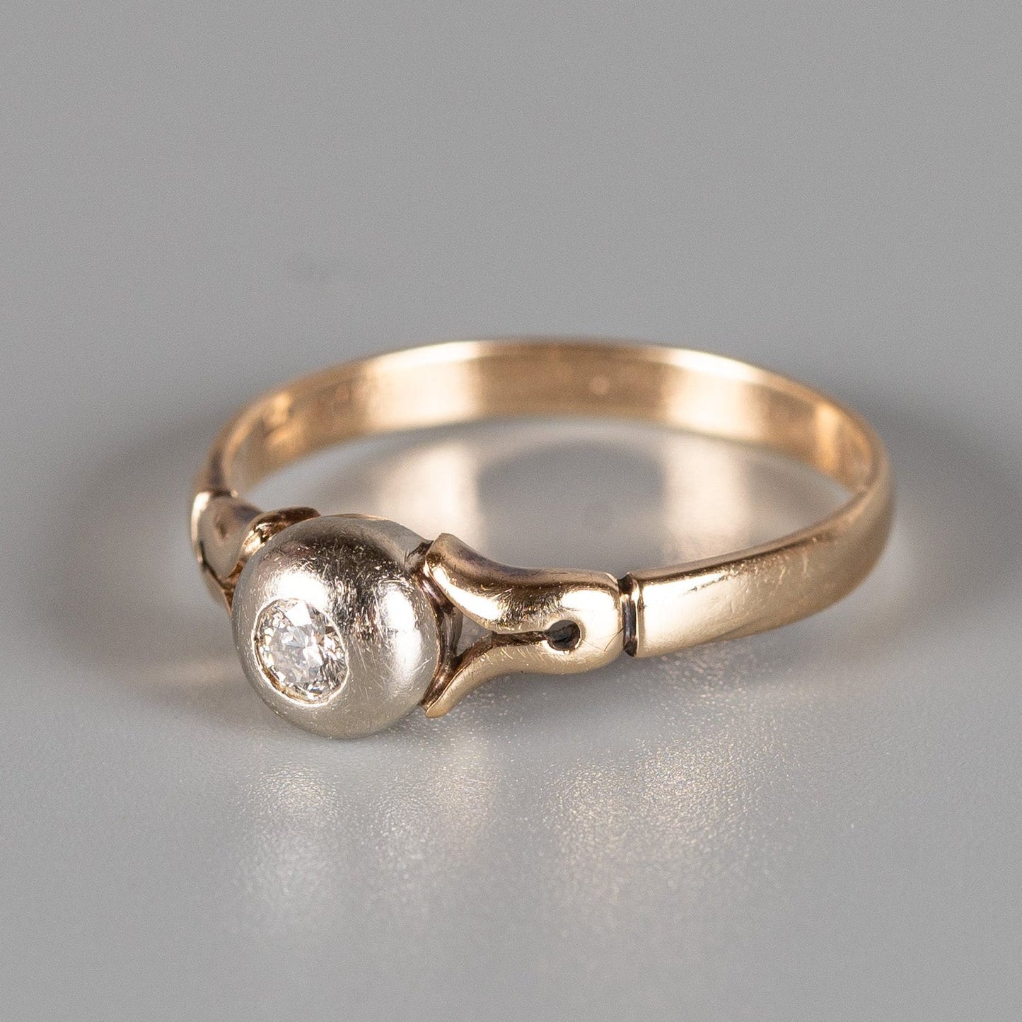 Antiker Diamantring mit Altschliff-Diamant in 585 Gold – Jugendstil bis frühe Art Déco Zeit